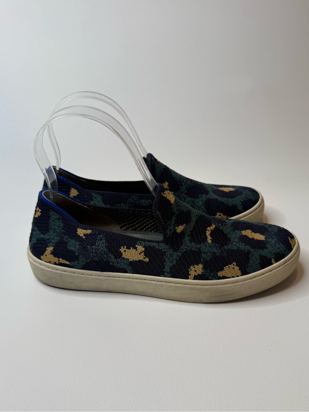 Rothy's The Original Slip-On Sneakers Blue Spot Leopard Size 7.5 - Picture 2 of 10